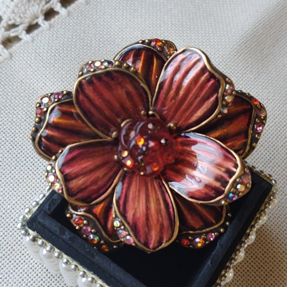 Chico's Jewelry - Chico's flower Brooch